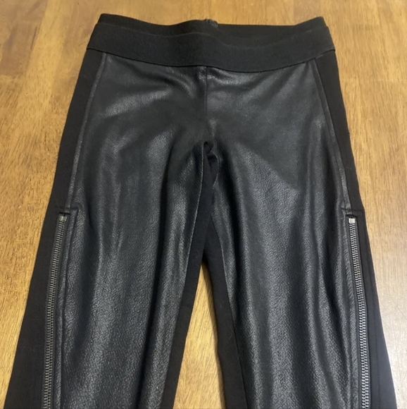 BCBG MAXAZRIA Pants XXS Black Moto Leggings - Faux Leather with Zipper Detail - Picture 3 of 4